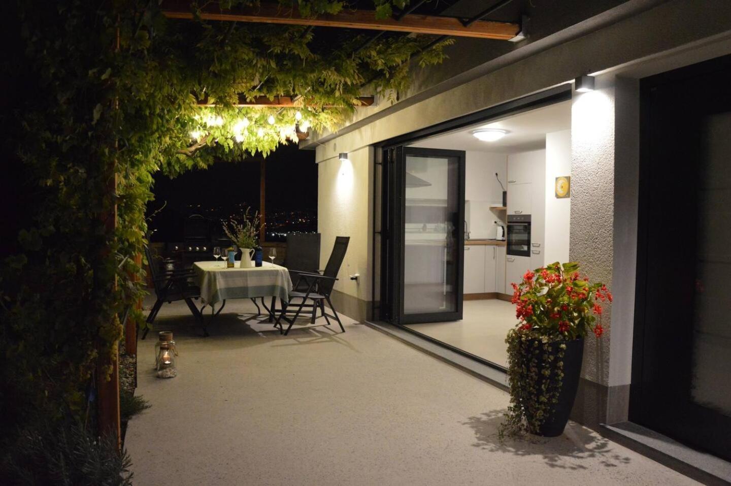 Casa Miranda - Family Comfort In A Quiet Area, Near The Sea, With Bbq And Free Parking スポージニ・スコーフィ エクステリア 写真