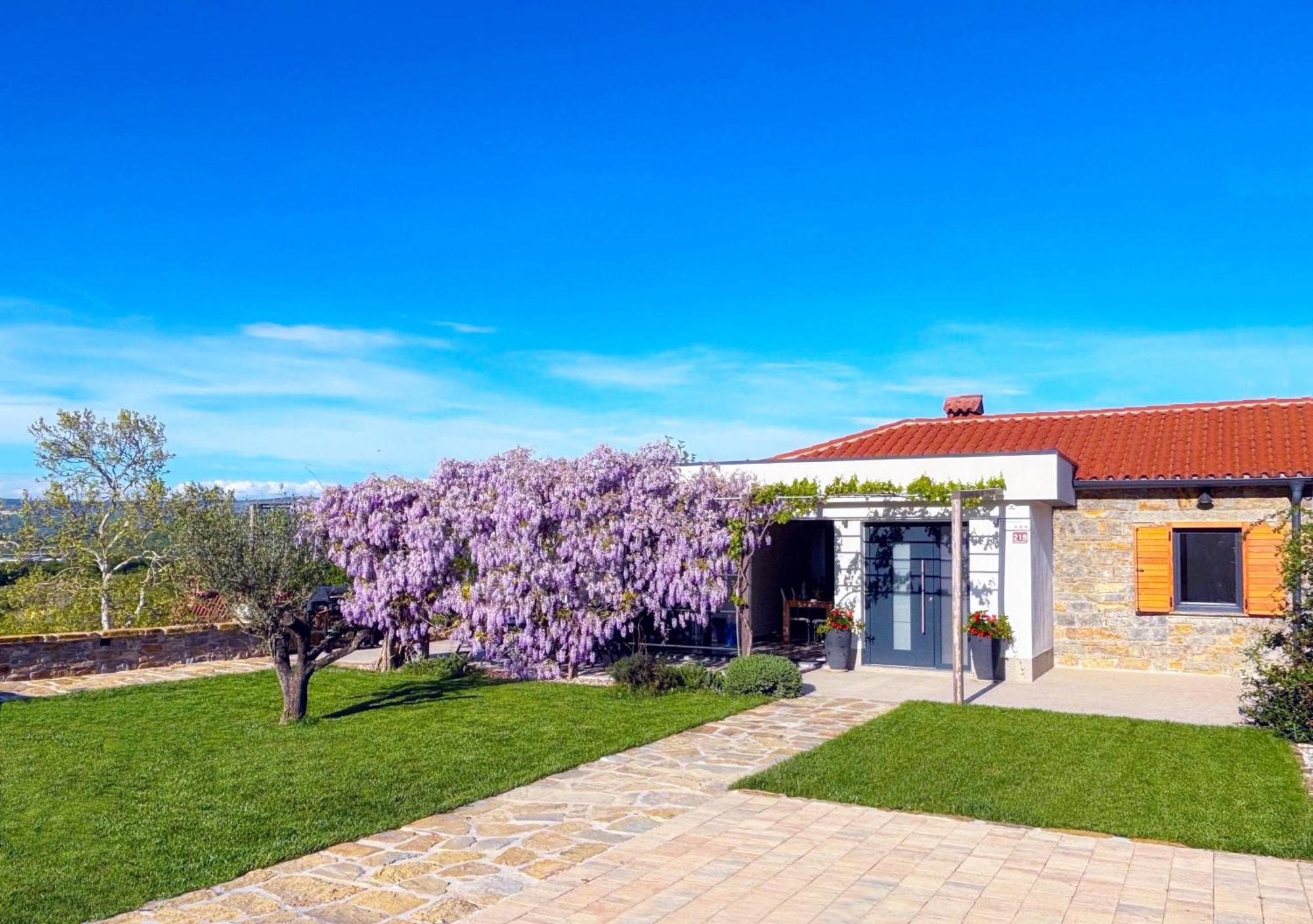 Casa Miranda - Family Comfort In A Quiet Area, Near The Sea, With Bbq And Free Parking スポージニ・スコーフィ エクステリア 写真